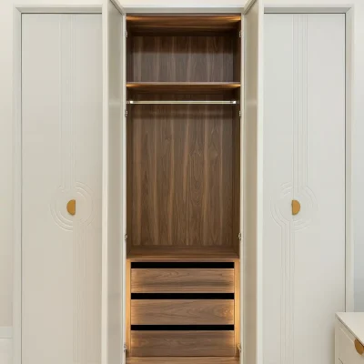 ארון בגדים אגוז שמנת בהתאמה אישית - דגם לומייר