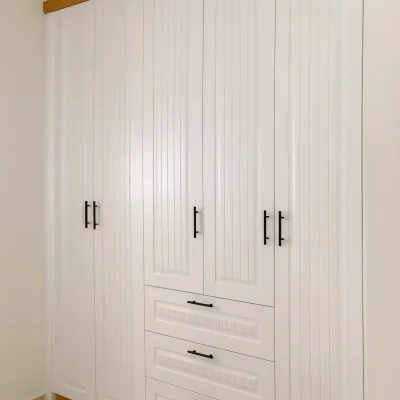 ארון בגדים בהתאמה אישית - דגם פרובנס סטרייפ