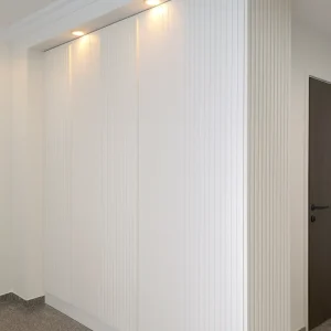 ארון חיפוי קיר בהתאמה אישית – דגם פרל ליין