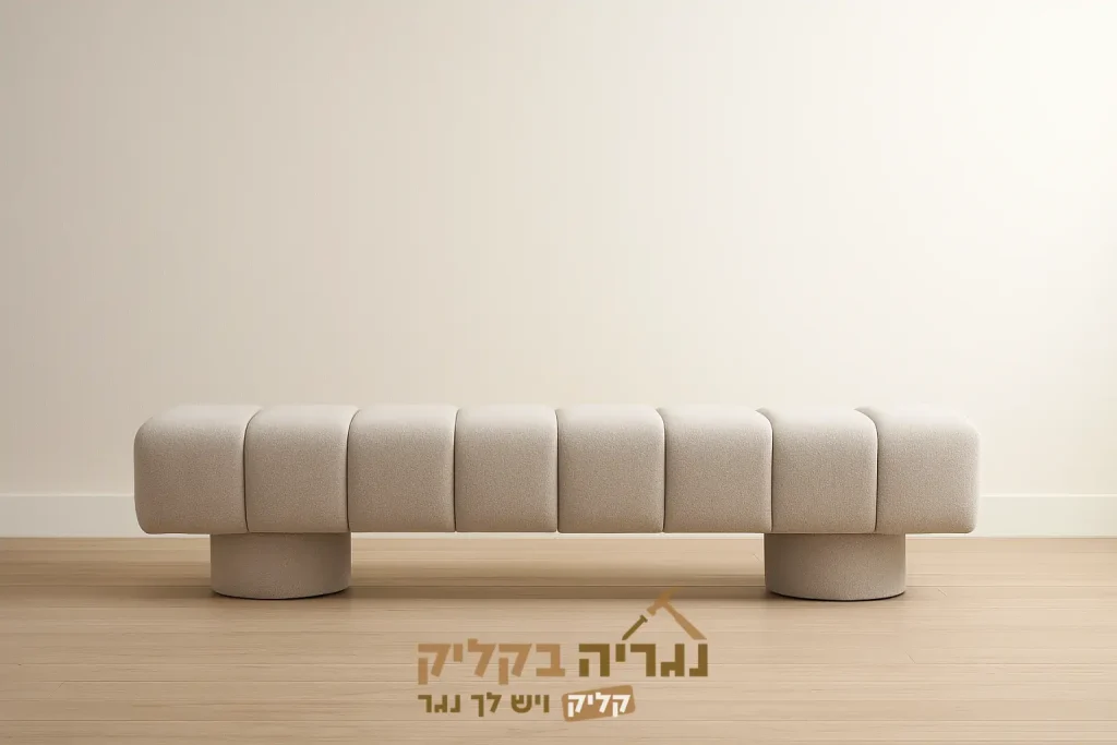 ספסל מודרני מרופד בהתאמה אישית – דגם סוליס