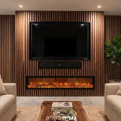 קיר טלוויזיה יוקרתי עם חיפוי אגוז וקמין אינטגרלי